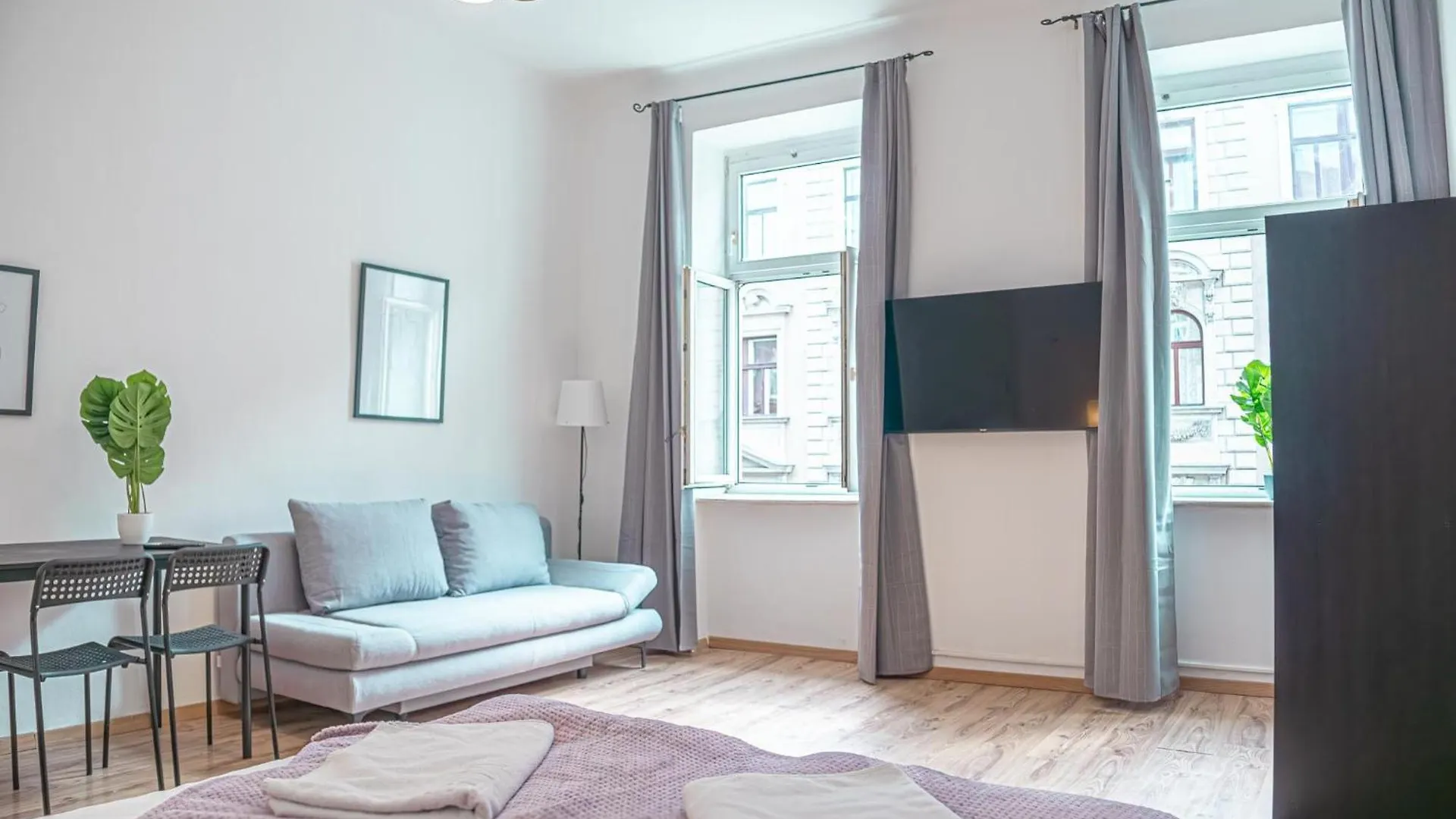 Super Comfy 2Br Apt Historic Location In Vienna