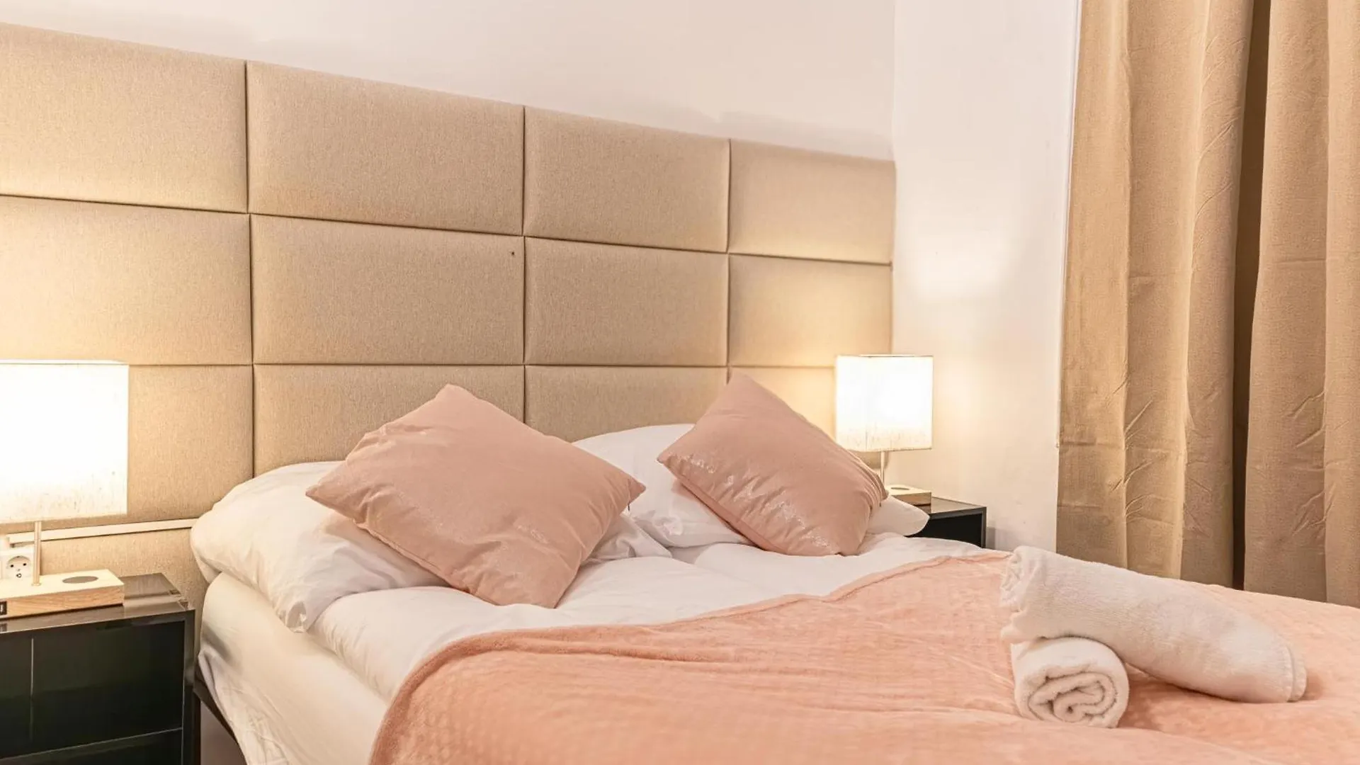 Super Comfy 2Br Apt Historic Location In Vienna